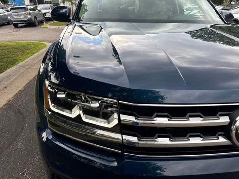 Used 2019 Volkswagen Atlas SE w/ Towing Package FWD image 3