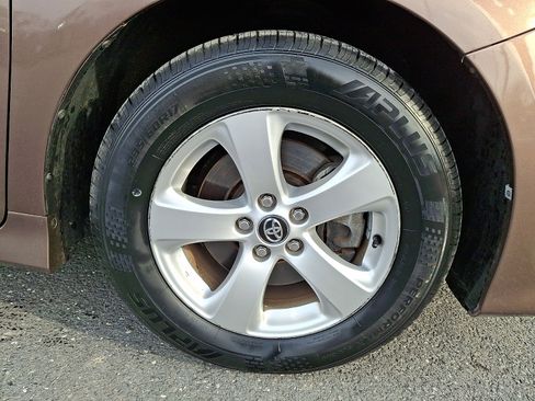 Used 2018 Toyota Sienna LE image 8