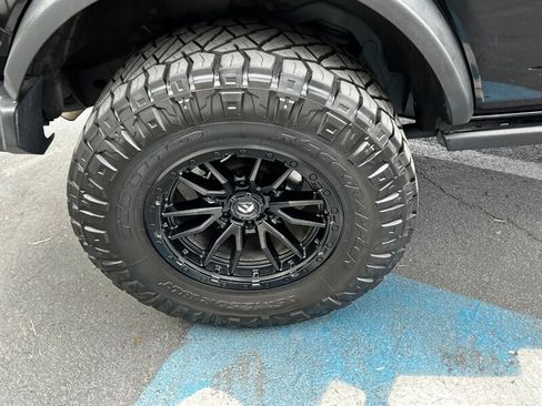 Used 2024 Ford Bronco Badlands AWD/4WD image 11