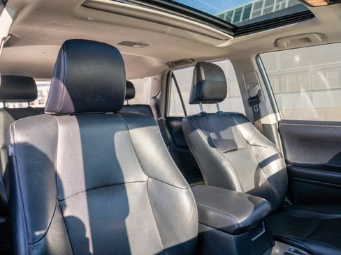 Used 2018 Toyota 4Runner Limited AWD/4WD image 25