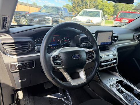 Certified 2023 Ford Explorer XLT AWD/4WD image 14