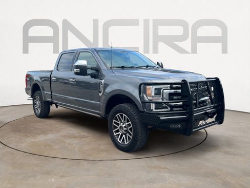 Used 2022 Ford F250 Platinum w/ FX4 Off-Road Package image 4