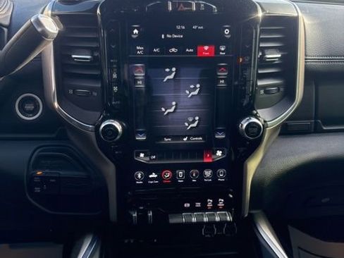 Used 2019 RAM 3500 Laramie image 11