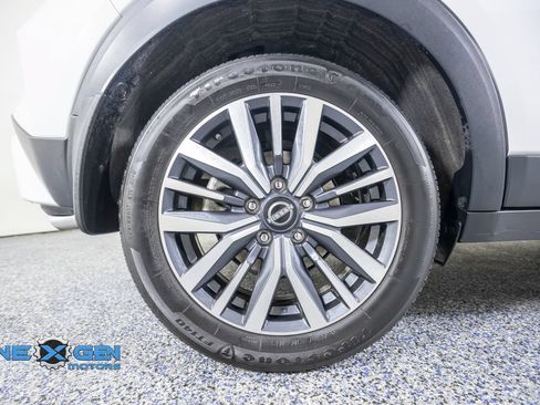 Used 2023 Nissan Kicks SV w/ Exterior Package FWD image 44