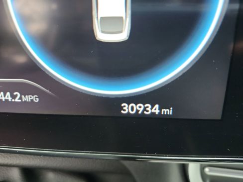 Used 2022 Hyundai Elantra Limited image 32