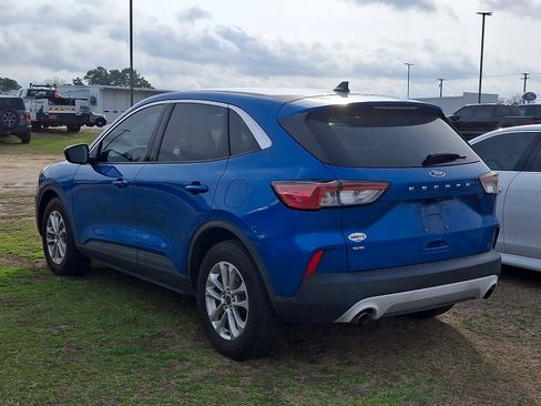 Used 2020 Ford Escape SE image 4