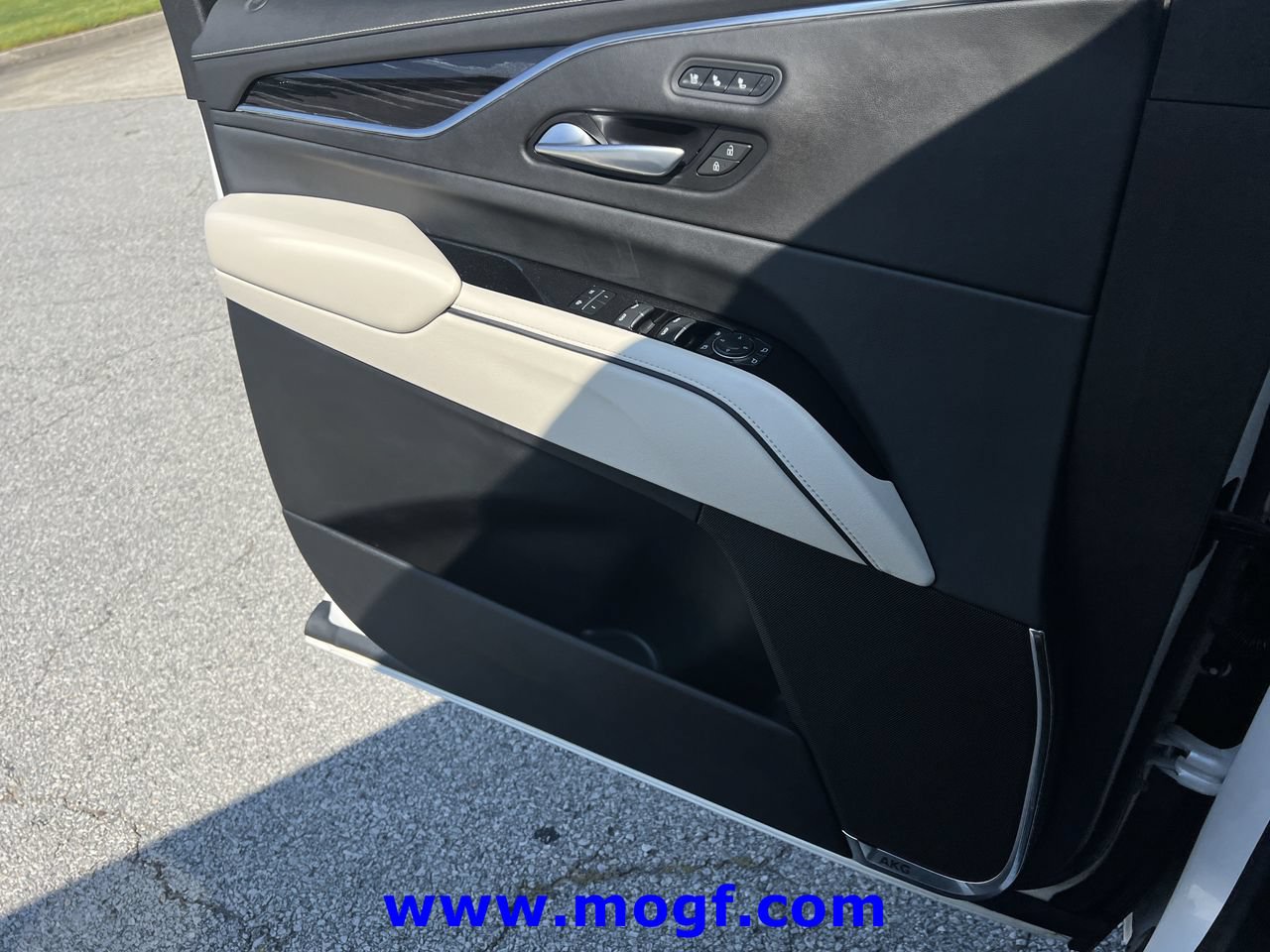 Used 2021 Cadillac Escalade Sport AWD/4WD image 16