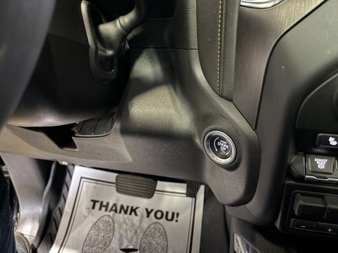 Used 2022 GMC Sierra 2500 AT4 w/ AT4 Premium Plus Package image 17