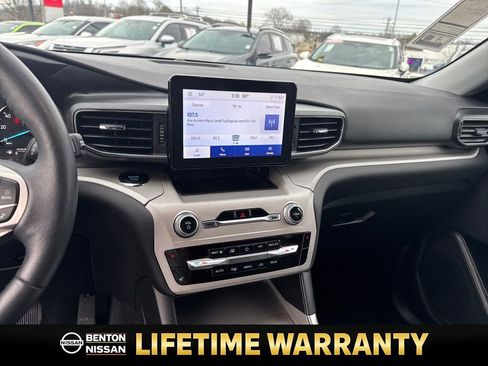 Used 2024 Ford Explorer XLT w/ Equipment Group 202A image 18