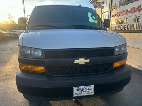Used 2021 Chevrolet Express 2500 w/ Driver Convenience Package image 3