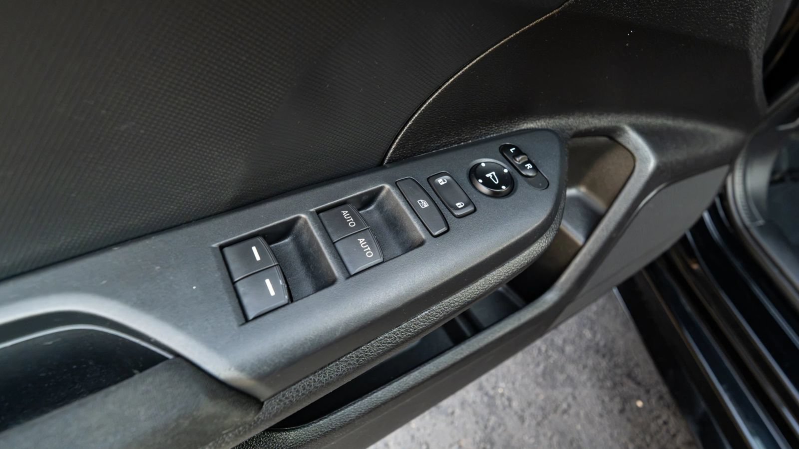 Used 2018 Honda Civic Sport image 38