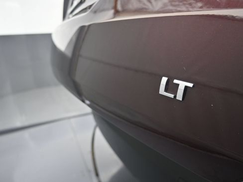 Used 2023 Chevrolet Traverse LT AWD/4WD image 40