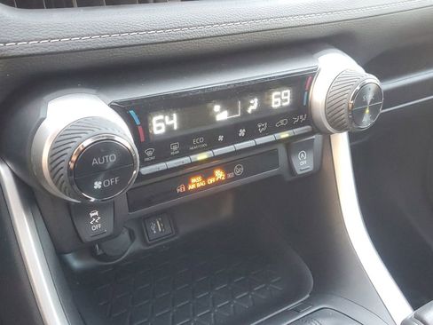 Used 2024 Toyota RAV4 XLE w/ Convenience Package image 29