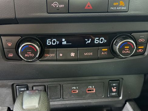 Used 2023 Nissan Frontier SV RWD image 17