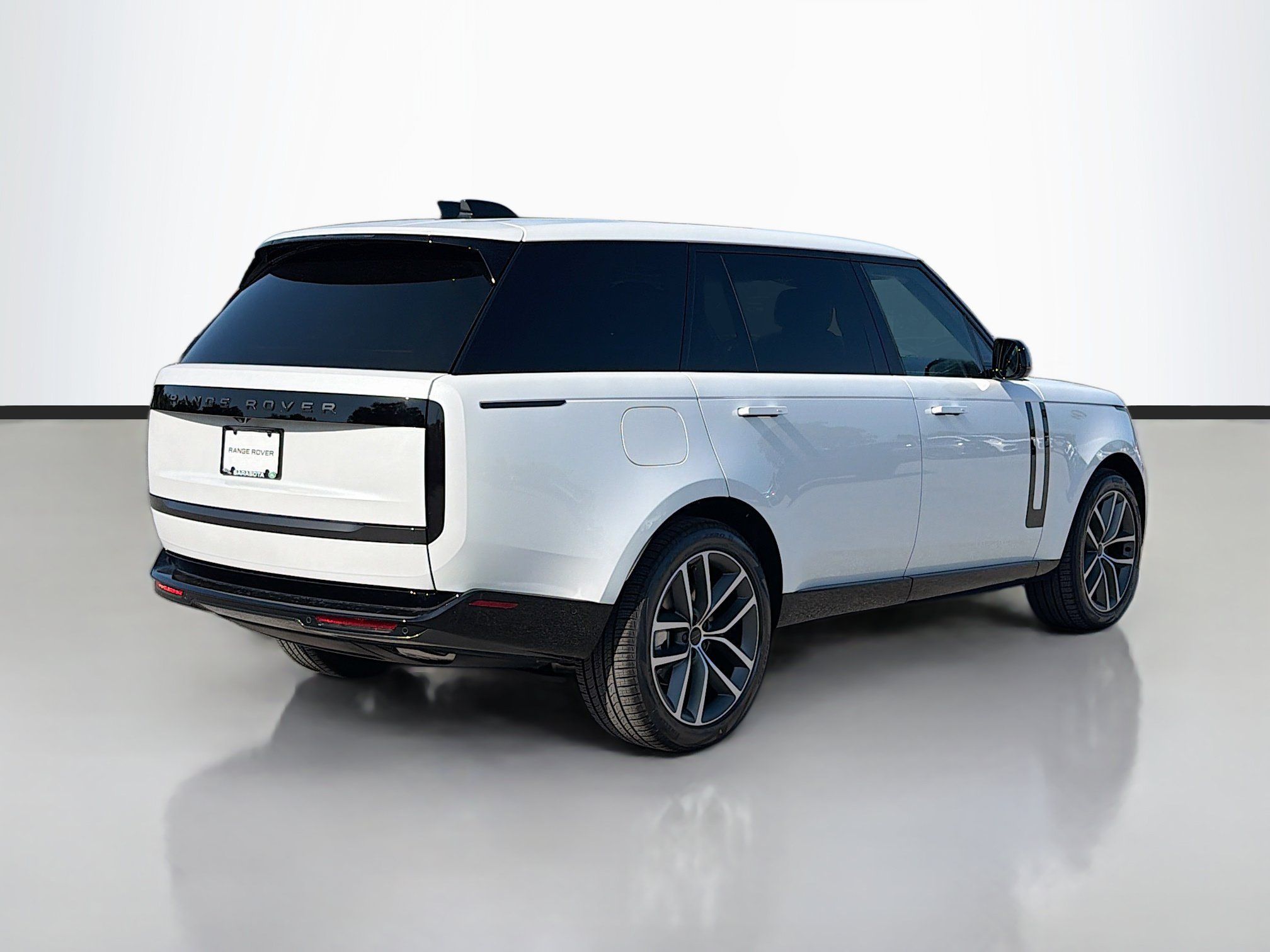 New 2026 Land Rover Range Rover Long Wheelbase SE AWD/4WD image 5