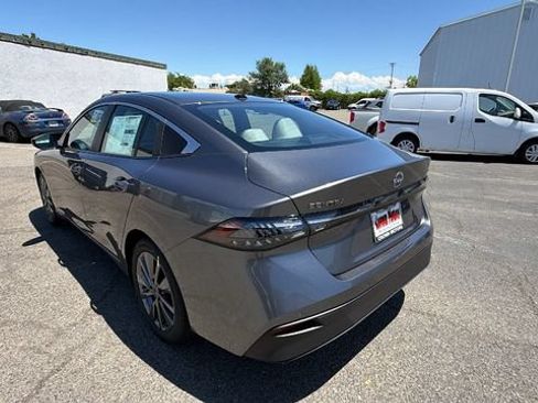 New 2026 Nissan Sentra SL w/ Floor Mat Package FWD image 6