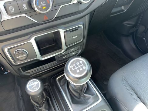 Used 2020 Jeep Gladiator Sport w/ Trailer Tow Package AWD/4WD image 18