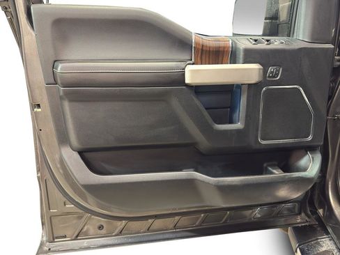 Used 2015 Ford F150 Lariat w/ Equipment Group 501A Mid image 13