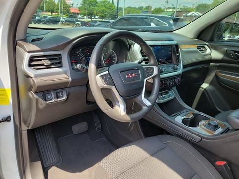 Used 2023 GMC Acadia SLE w/ Elevation Edition FWD image 16