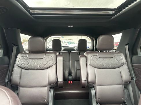 Used 2025 Ford Explorer Platinum w/ LUX Leather Package AWD/4WD image 34