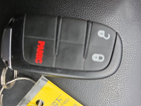 Used 2018 Jeep Grand Cherokee Laredo AWD/4WD image 29