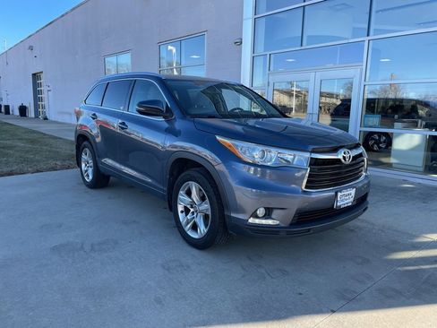 Used 2016 Toyota Highlander Limited image 1