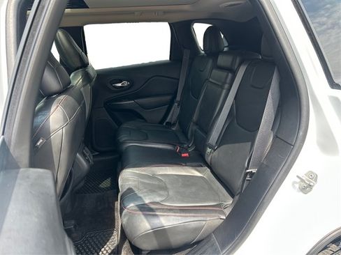 Used 2014 Jeep Cherokee Trailhawk w/ Comfort/Convenience Group AWD/4WD image 48