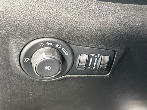 Used 2022 Jeep Compass Limited AWD/4WD image 10