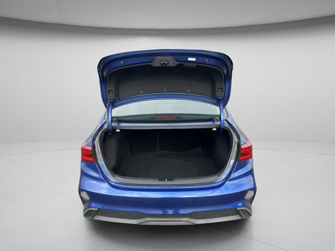 Used 2023 Kia Forte LXS image 10