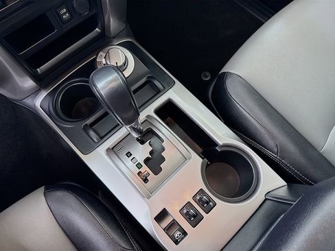 Certified 2018 Toyota 4Runner SR5 Premium image 16