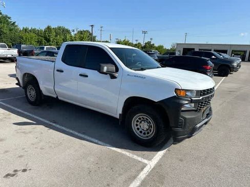 Used 2019 Chevrolet Silverado 1500 W/T w/ WT Convenience Package RWD image 4
