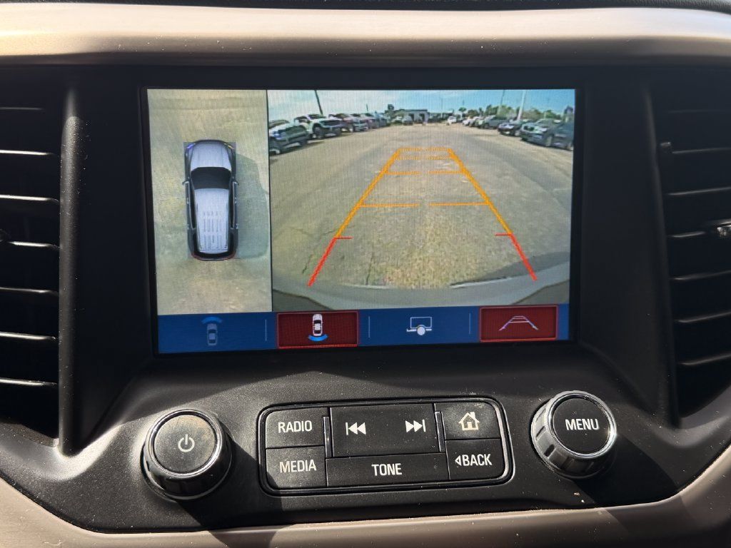 Used 2018 GMC Acadia Denali w/ Technology Package FWD image 27