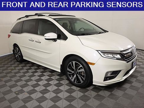 Used 2018 Honda Odyssey Elite image 2