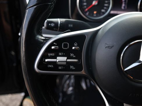 Used 2019 Mercedes-Benz E 300 4MATIC image 18