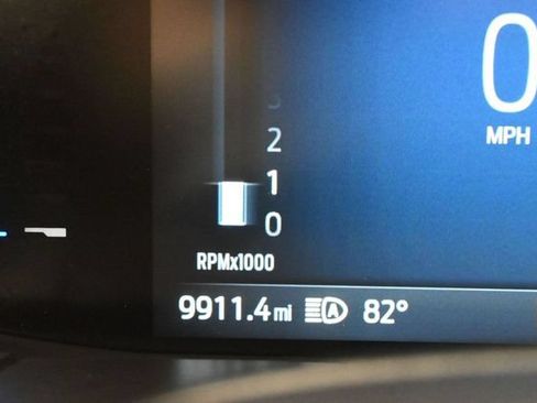 Used 2025 Ford Escape Active AWD/4WD image 32