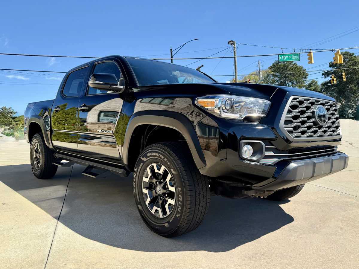 Used 2023 Toyota Tacoma TRD Off-Road RWD image 4