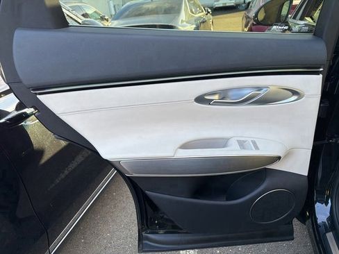 Used 2026 Genesis GV70 2.5T Select image 16