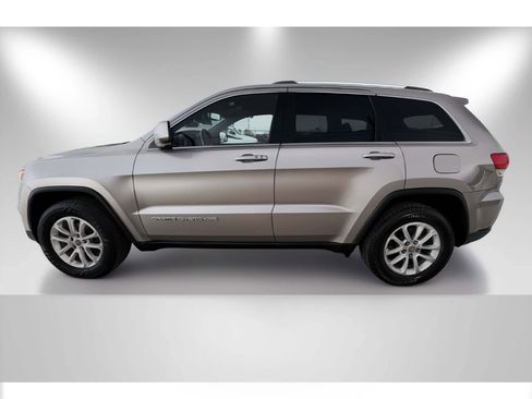 Used 2014 Jeep Grand Cherokee Laredo w/ 18" Wheel & 8.4" Radio Group image 3