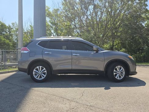 Used 2015 Nissan Rogue SV FWD image 11