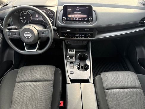 Used 2024 Nissan Rogue SV FWD image 12