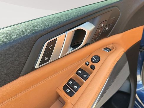 Used 2019 BMW X5 xDrive50i w/ M Sport Package image 10