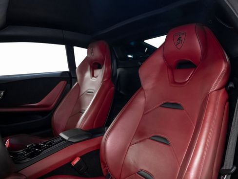 Used 2020 Lamborghini Huracan EVO image 33