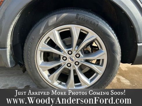 Certified 2022 Ford Explorer XLT w/ Equipment Group 202A image 7