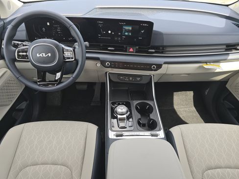 New 2026 Kia Carnival SX image 6