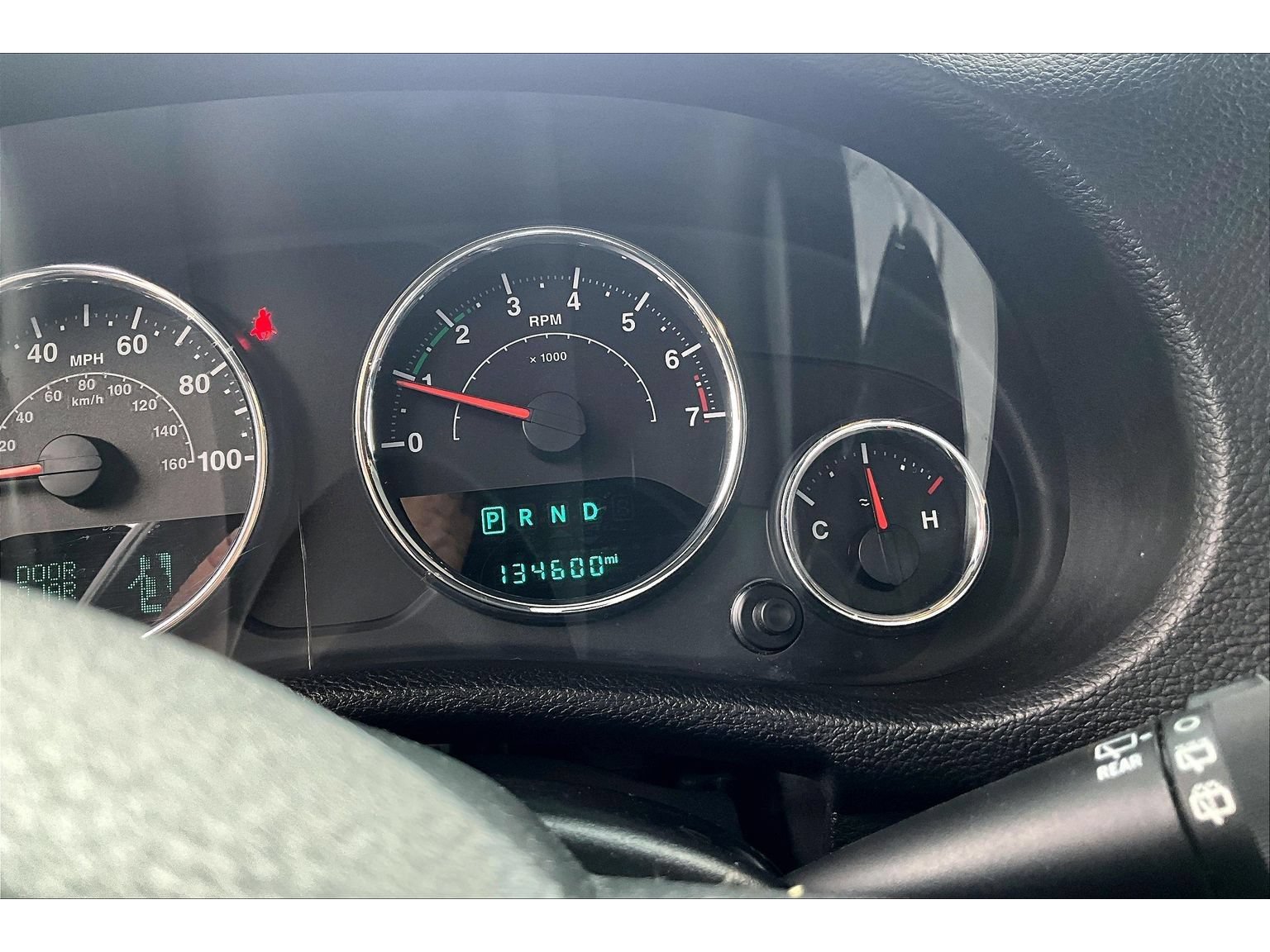 Used 2016 Jeep Wrangler Unlimited Sahara w/ Connectivity Group AWD/4WD image 13