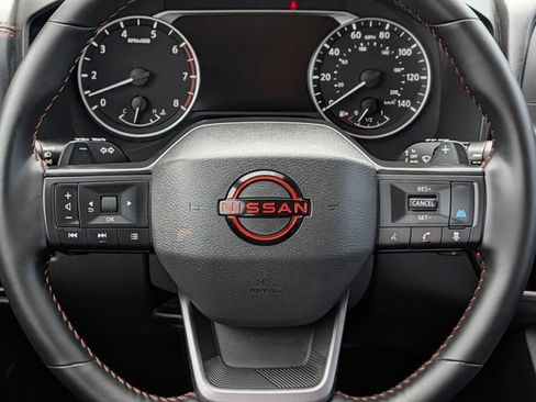 Used 2025 Nissan Rogue SV AWD/4WD image 13