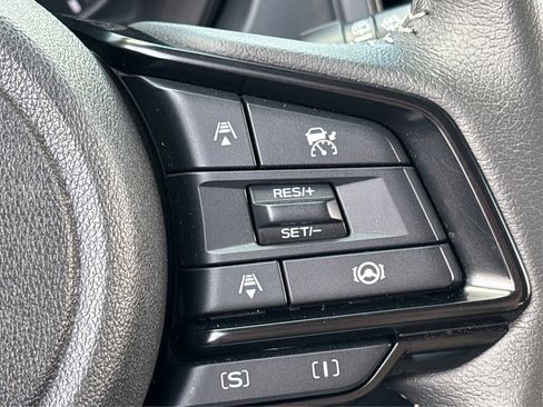 Used 2025 Subaru Forester Premium AWD/4WD image 29