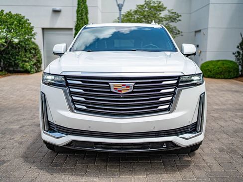 Used 2023 Cadillac Escalade ESV Premium Luxury Platinum AWD/4WD image 2