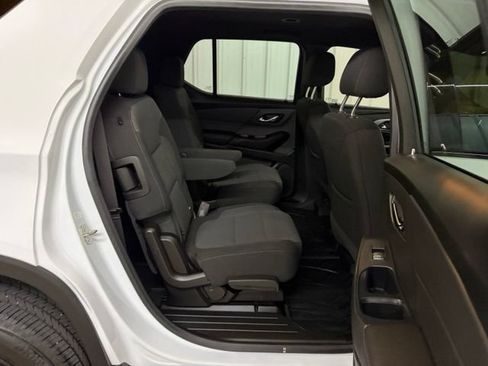 Used 2022 Chevrolet Traverse LT w/ Midnight/Sport Edition AWD/4WD image 22