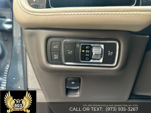 Used 2021 Lincoln Nautilus Reserve image 30